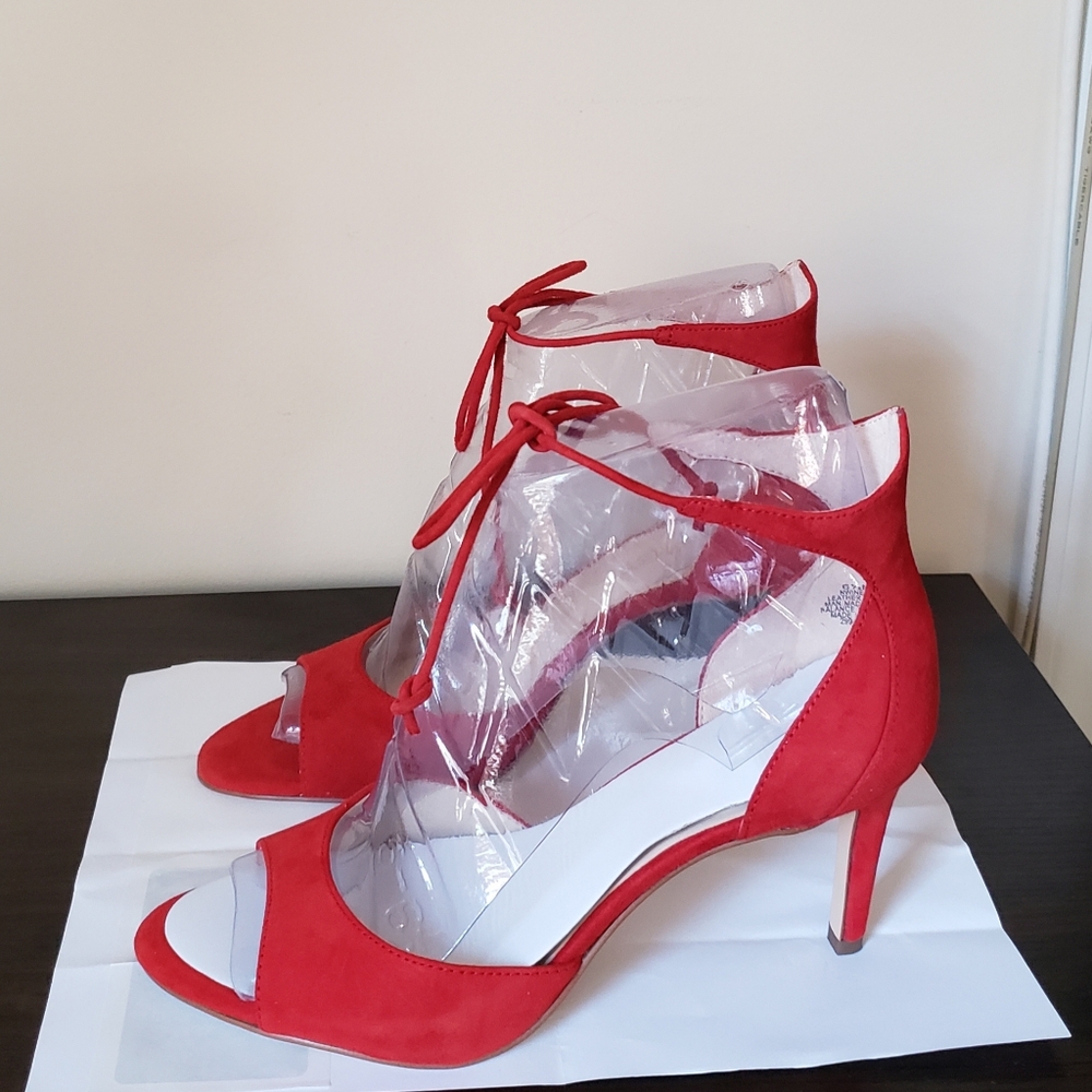Red Sandals - Picture 3 of 6